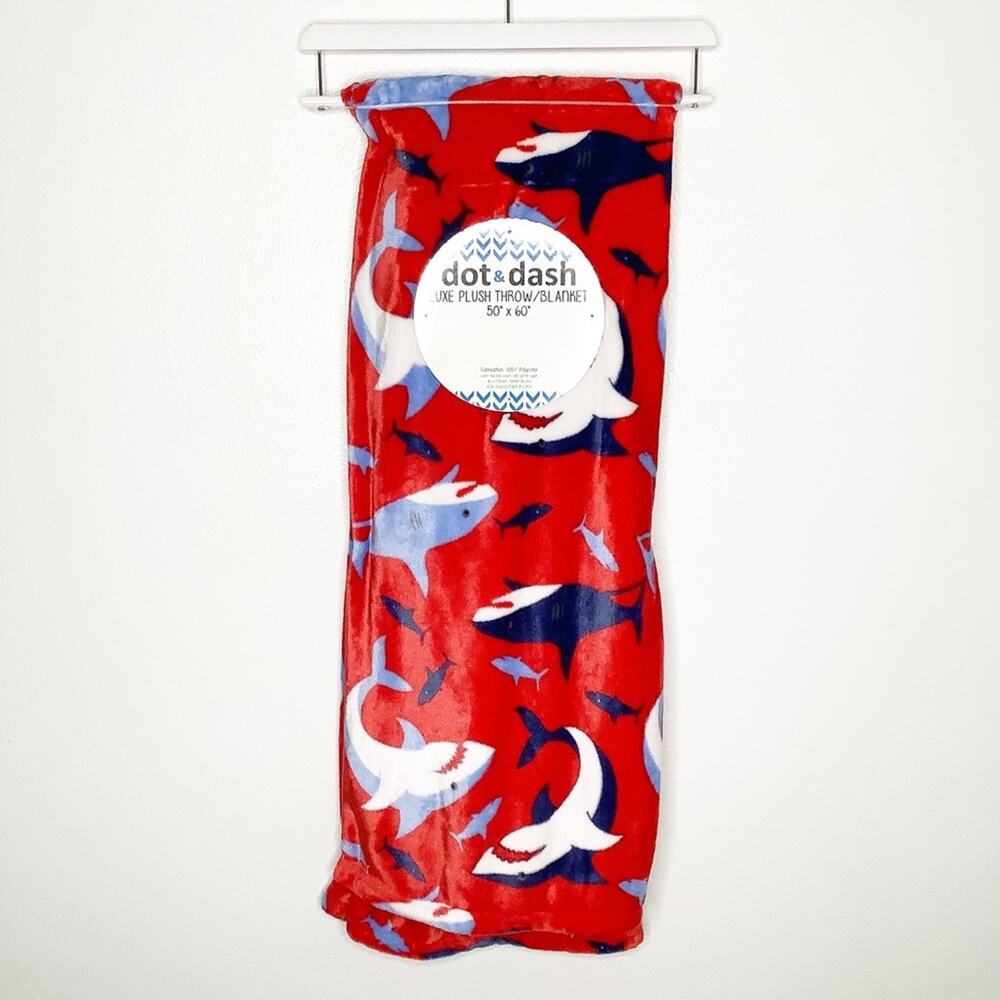 Dot & Dash Red And Blue Plush Shark Print Throw Blanket NWT - Picture 2 of 3